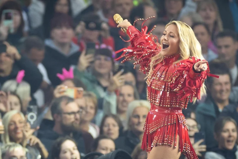 Helene Fischer mit lustigem Patzer in Berlin – „Kann ich nur mit Flori“