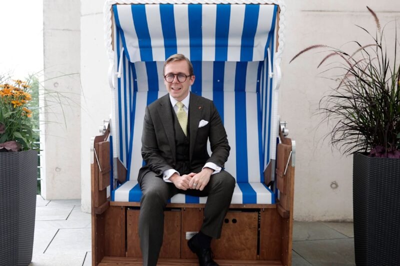 Philipp Amthor: Strandkorb im Kanzleramt löst heftige CDU-Kritik aus | Politik | BILD.de