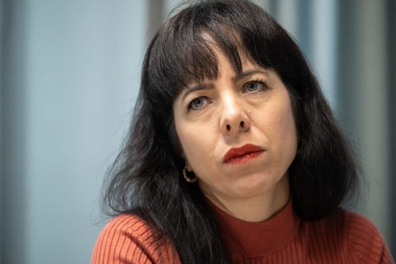 Elif Eralp stellt Strafanzeige gegen Dobrindt wegen „Na doch“ | Politik | BILD.de